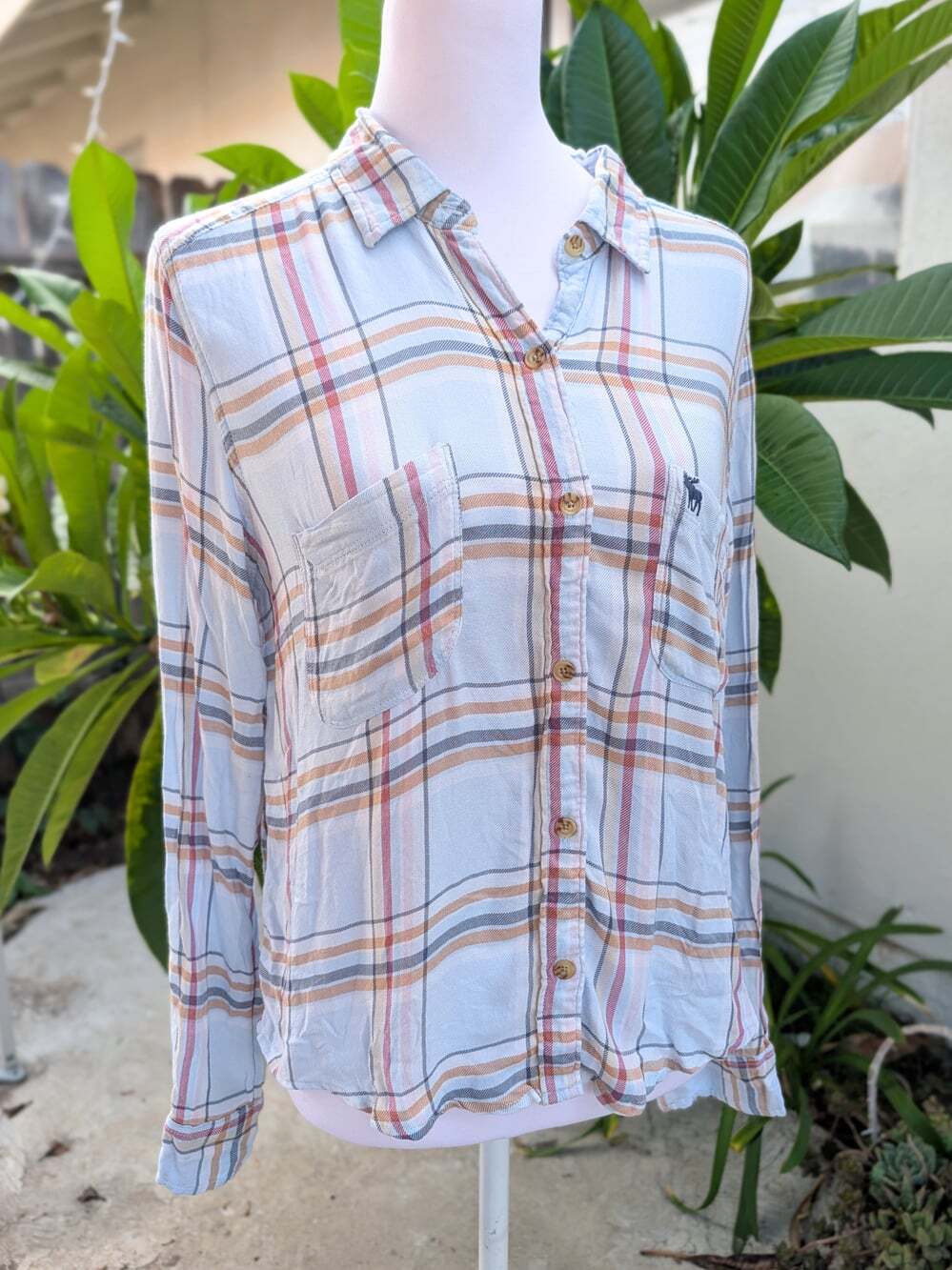 Abercrombie & Fitch pastel plaid button down shirt moose logo pockets M VGUC